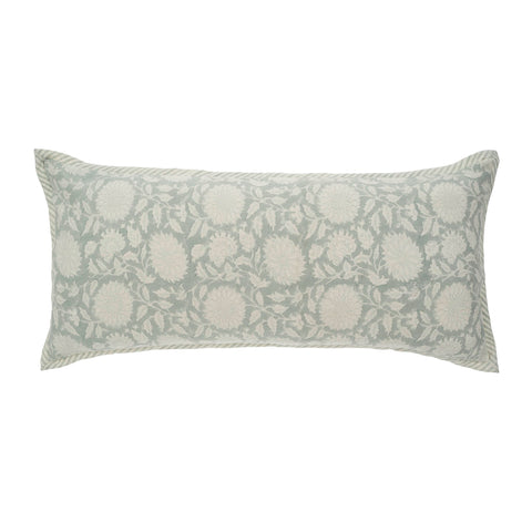 Maeve Pillow, Mist